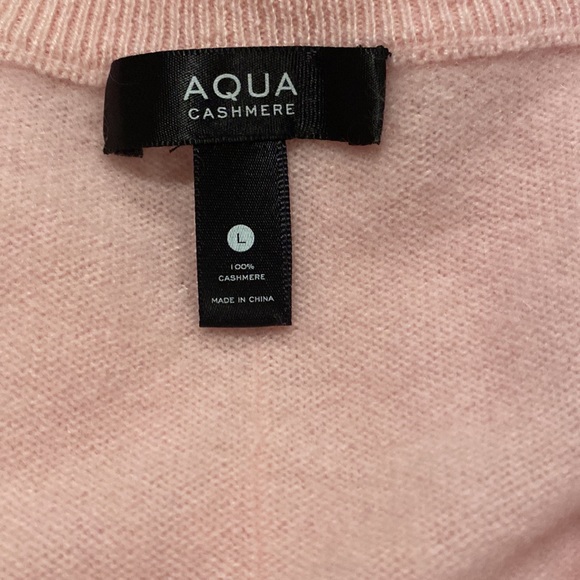 💕HOST PICK💕 AQUA CASHMERE V-NECK SWEATER - Picture 7 of 9